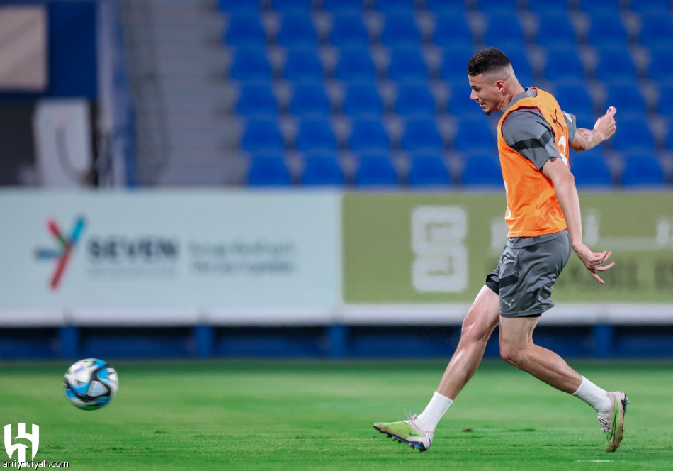 الهلال.. «إنفلونزا» تغيب العويس