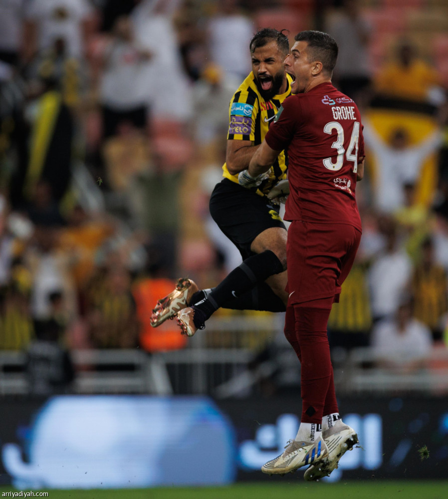 «الترجيحية» تعبر بالاتحاد وتقصي الشباب