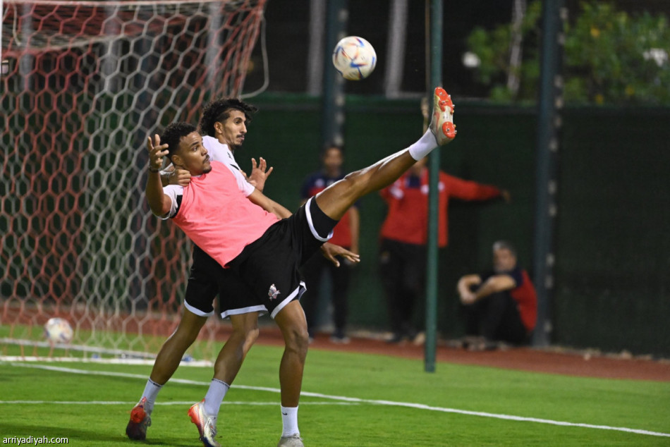 جدة يجهز الوحدة قبل النصر