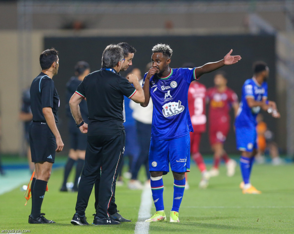 ثنائية الاتفاق تصعد بأبها مركزين