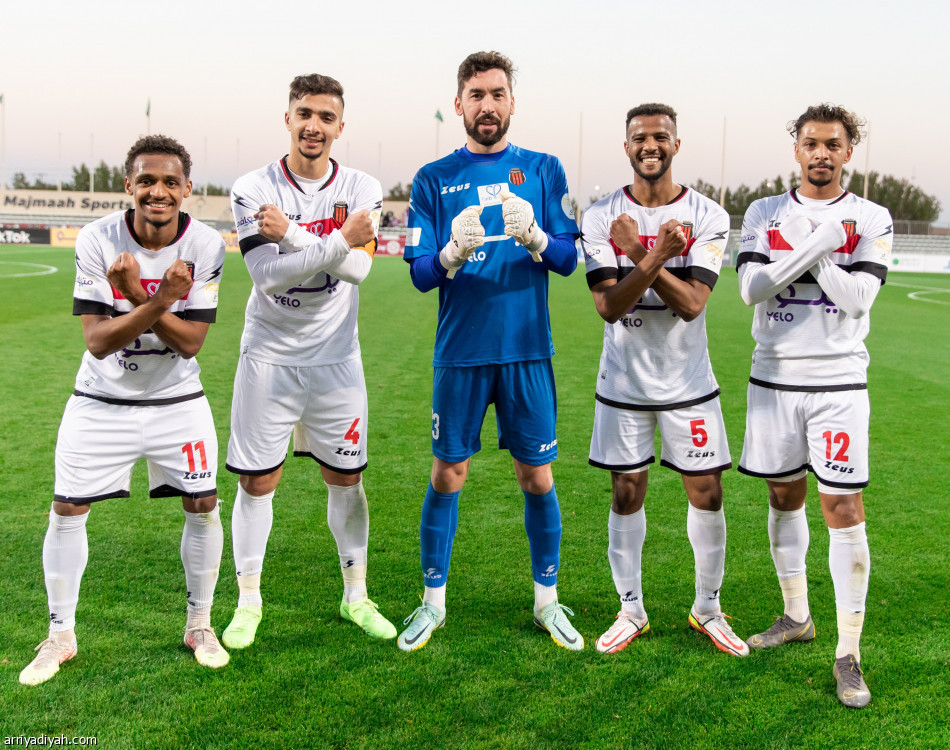 الرياض يعمق جراح الفيصلي.. ويصعد ثانيا