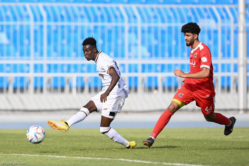 «الرديف».. الشباب يكتسح الوحدة برباعية