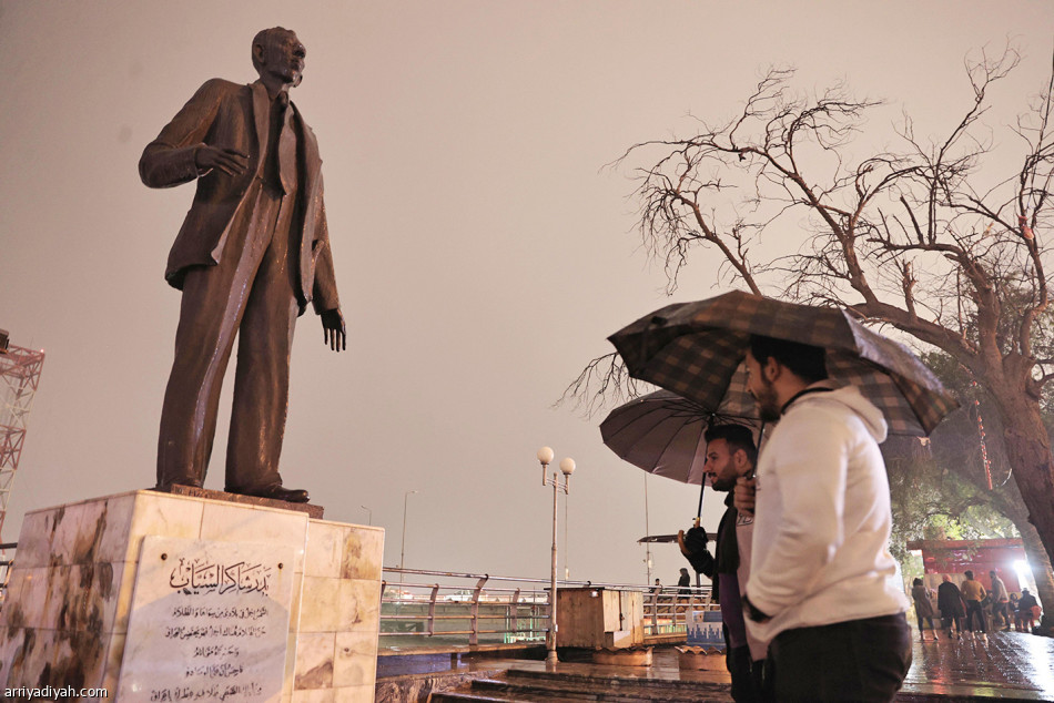 الأخضر..
عرضيات وحديد