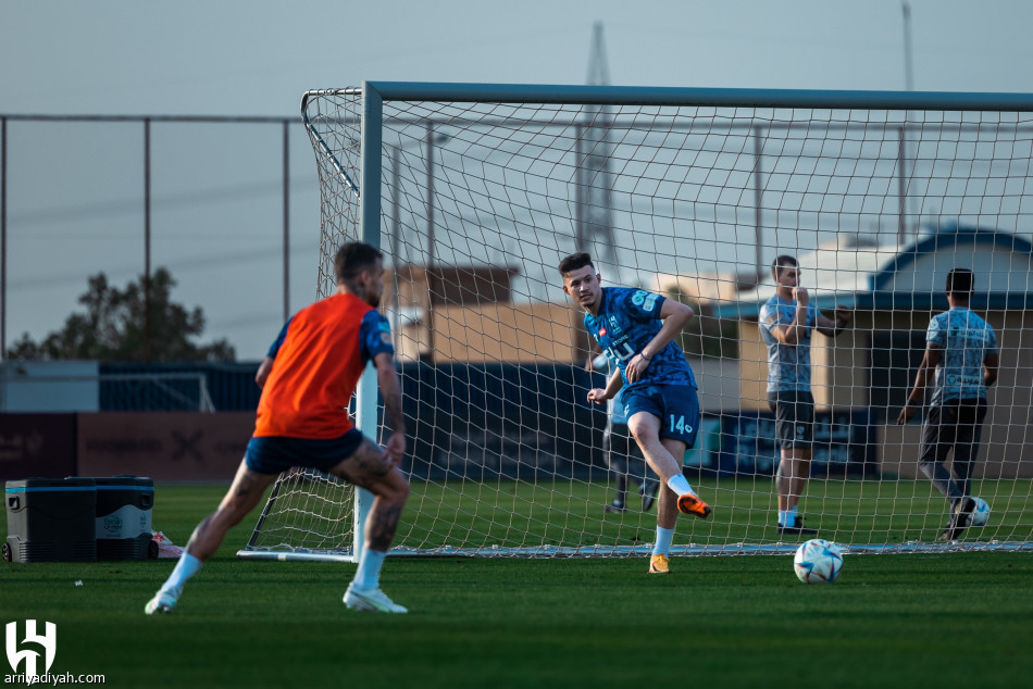 الهلال.. 4 يغيبون عن رحلة أبها